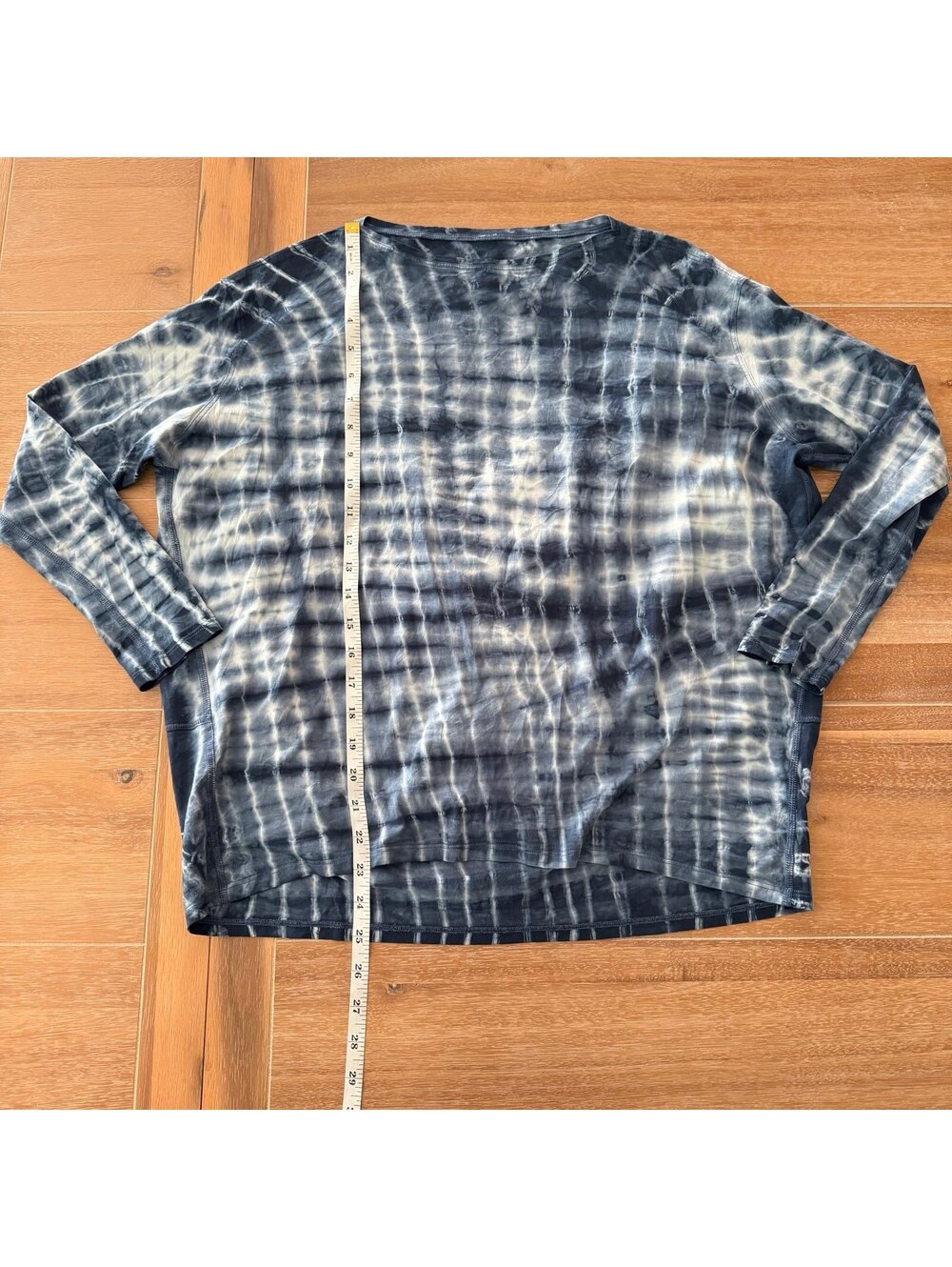 EUC Lululemon Back In Action Long Sleeve Top SZ 6 Shibori Square Ocean True Navy